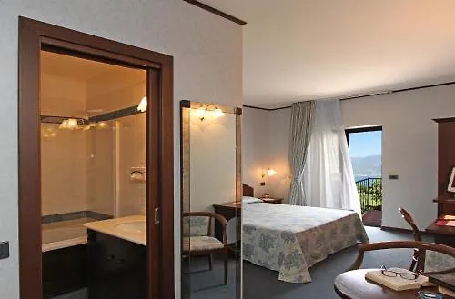 Villa Selene Tremosine 3*,